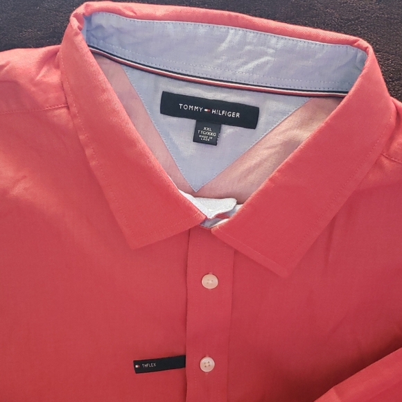 NWOT Tommy Hilfiger Mens Button Up Long Sleeve - Picture 2 of 4